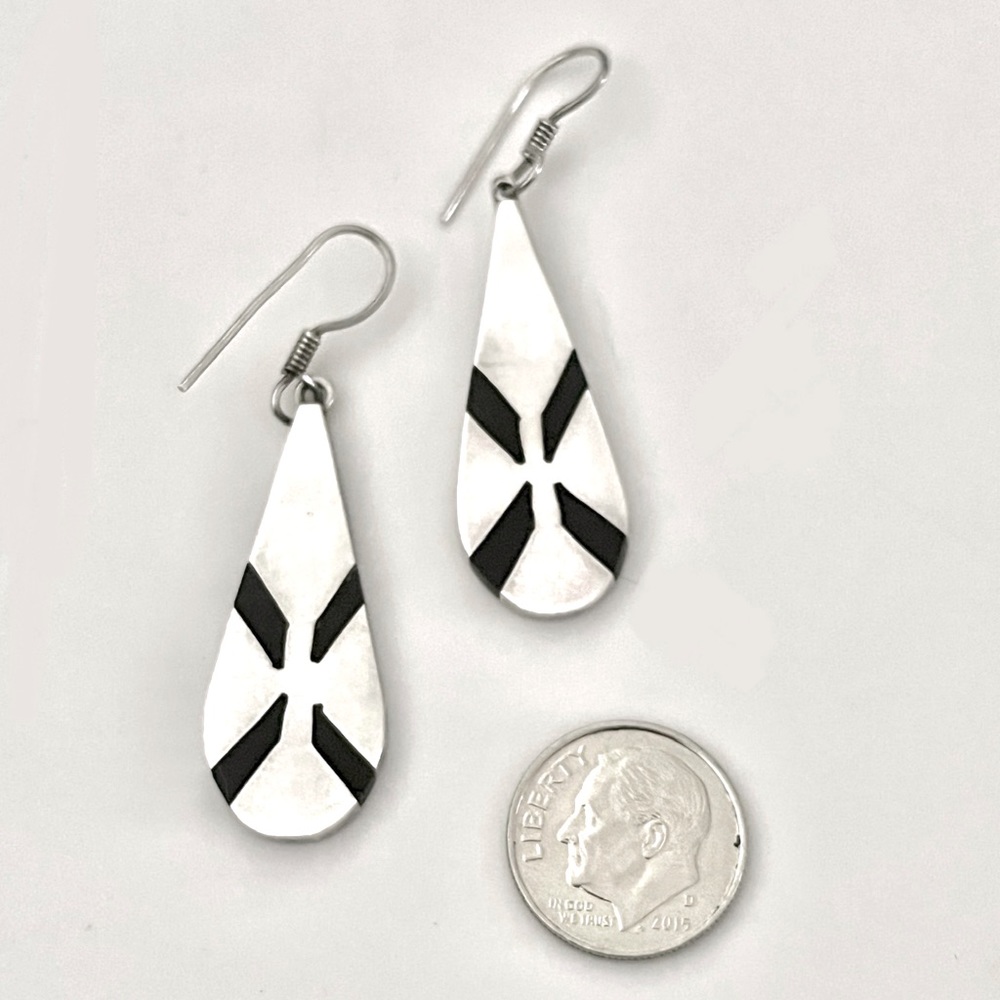 Signed, Taxco Vintage Sterling Silver Onyx Inlay Modernist Earrings